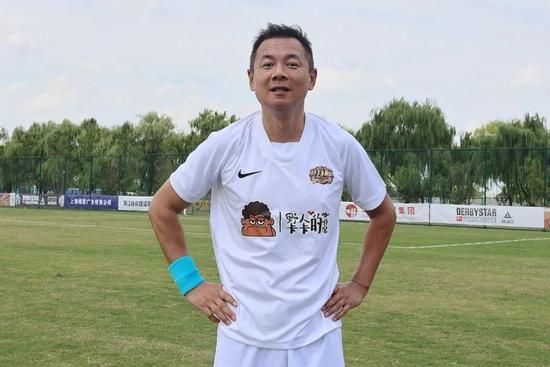 美女穿三根带丁字内裤